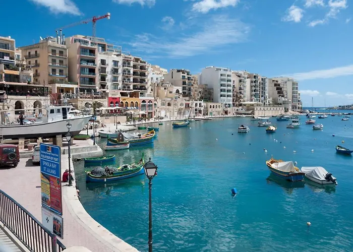 Stylish 2Br Apartment In Central St Julians